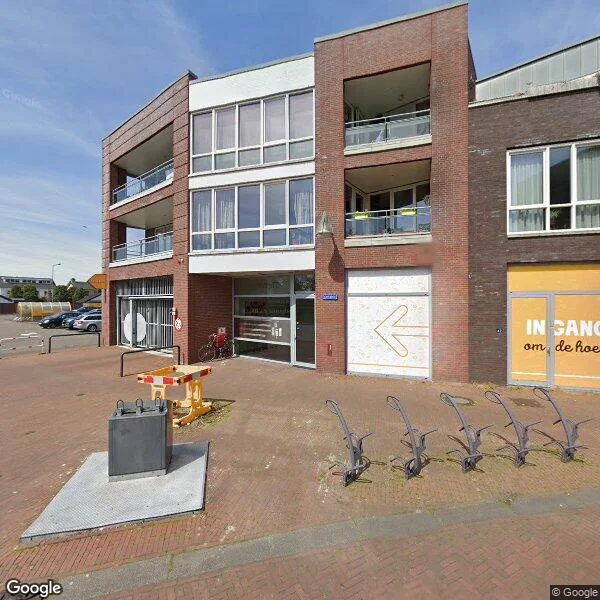 Straatbeeld van Kerkplein 76, 6039GH Stramproy