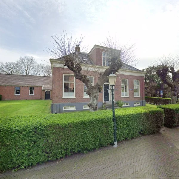 Straatbeeld van Kerkstraat 2, 9906PP Bierum