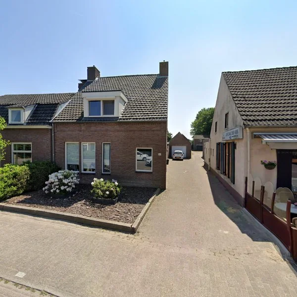 Straatbeeld van Kerkstraat 21a, 5095AE Hooge Mierde