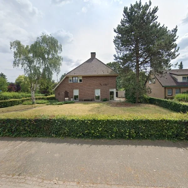 Straatbeeld van Kerkstraat 46, 5473GN Heeswijk-Dinther