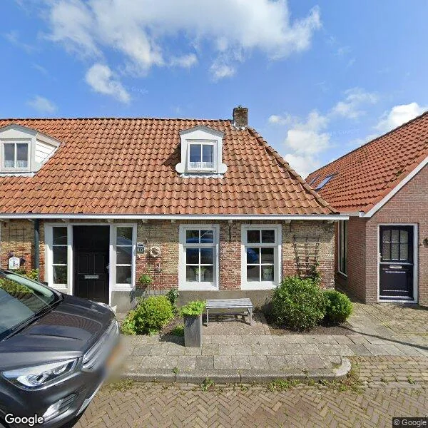 Straatbeeld van Kerkstraat 5, 9073HZ Marrum