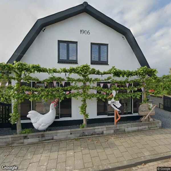 Straatbeeld van Kerkstraat 6, 6687AG Angeren