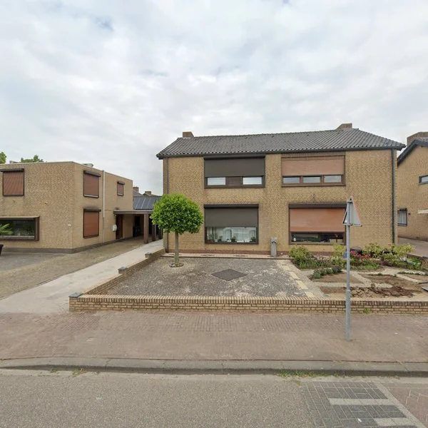 Straatbeeld van Kerkstraat 64, 6137SP Sittard