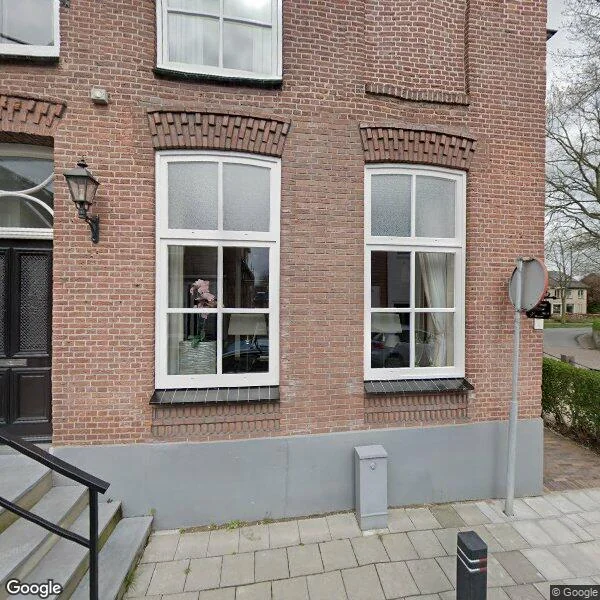 Straatbeeld van Kerkstraat 9, 4286BA Almkerk