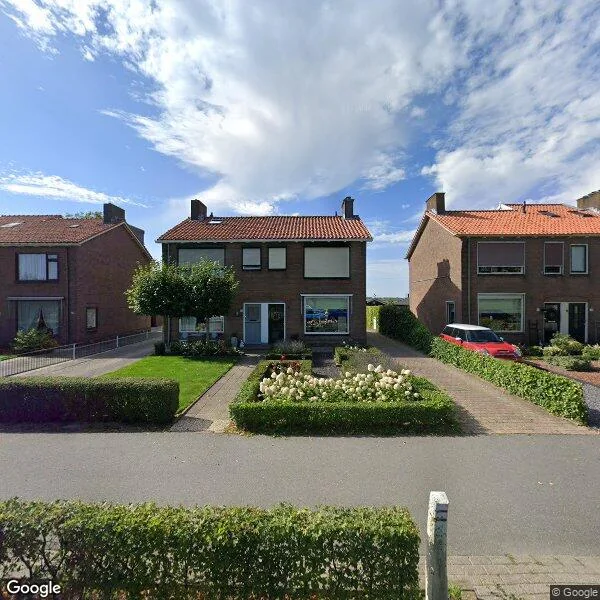 Straatbeeld van Kerkweg 18, 4245TN Leerbroek