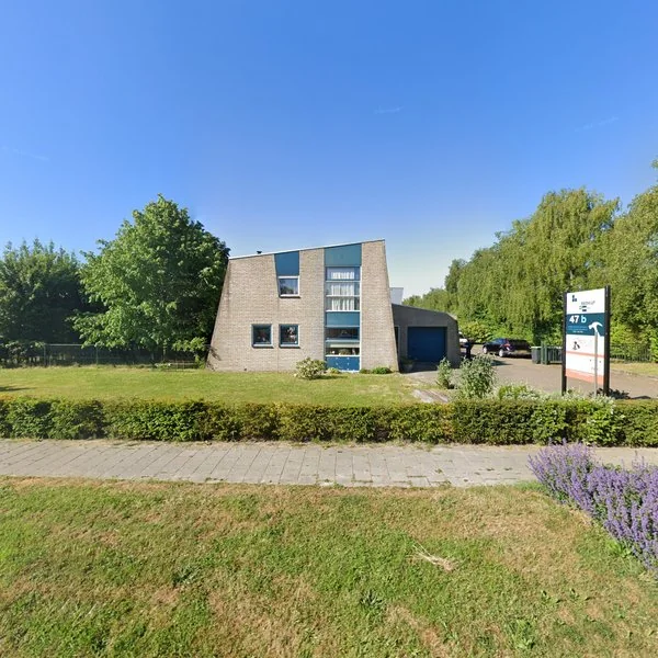 Straatbeeld van Kerkweg 47b, 3214VC Zuidland