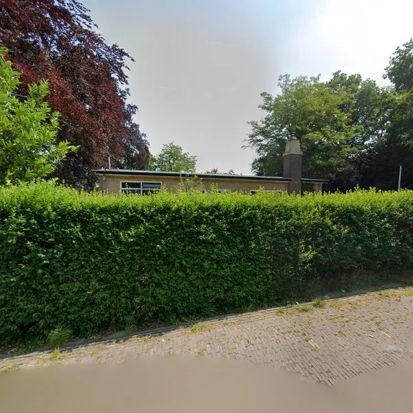 Straatbeeld van Kerkweg 8, 8477BC Oldeholtwolde