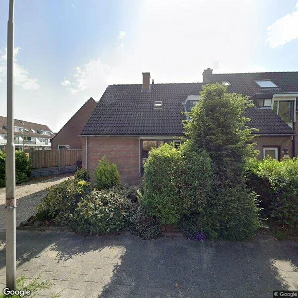 Straatbeeld van Klaprooslaan 1, 3295SN 's-Gravendeel