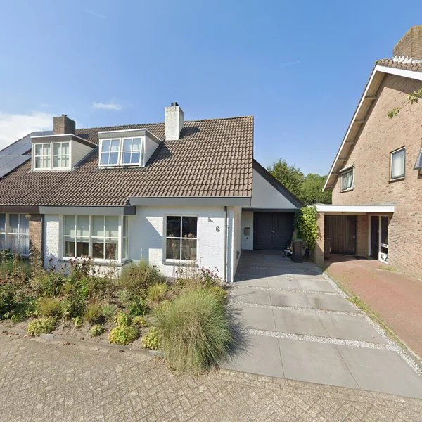 Straatbeeld van Klaverweide 6, 5103JC Dongen