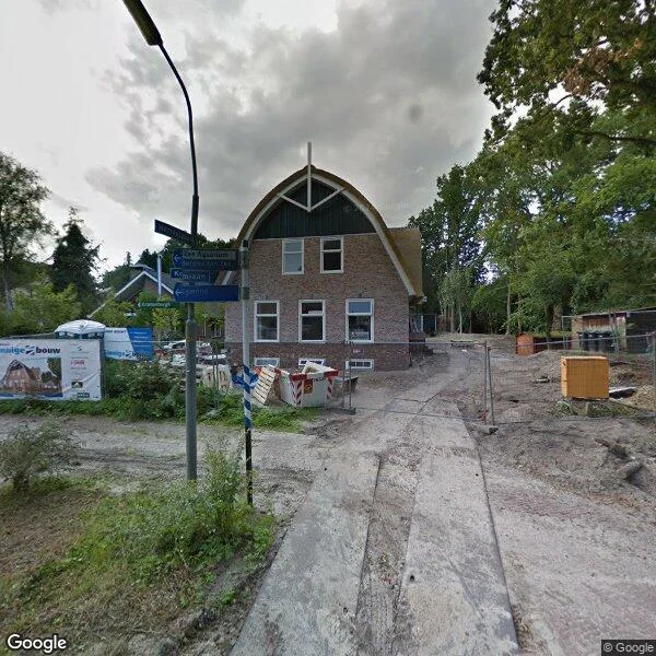 Straatbeeld van Komlaan 21, 1861EE Bergen (NH)
