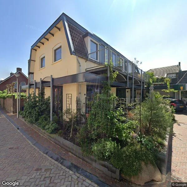 Straatbeeld van Komstraat 13, 6915AG Lobith