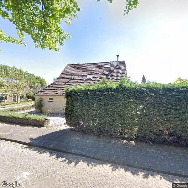 Straatbeeld van Koning Haakonstraat 16, 3284BD Zuid-Beijerland