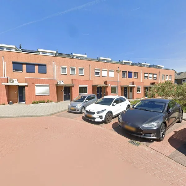Straatbeeld van Koningin Beatrixplein 27, 3201CG Spijkenisse