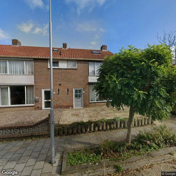 Straatbeeld van Koningin Emmastraat 16, 5308JS Aalst