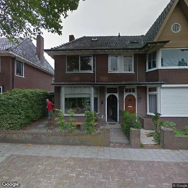 Straatbeeld van Koningin Emmastraat 34, 4205BM Gorinchem