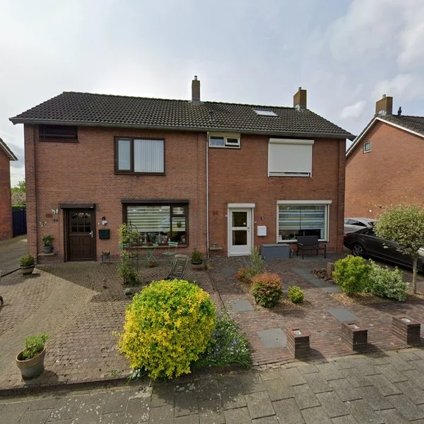Straatbeeld van Koningin Emmastraat 39, 4797HJ Willemstad