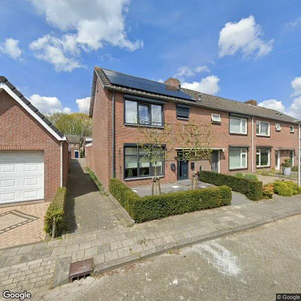 Straatbeeld van Koningin Emmastraat 8, 4891XG Rijsbergen