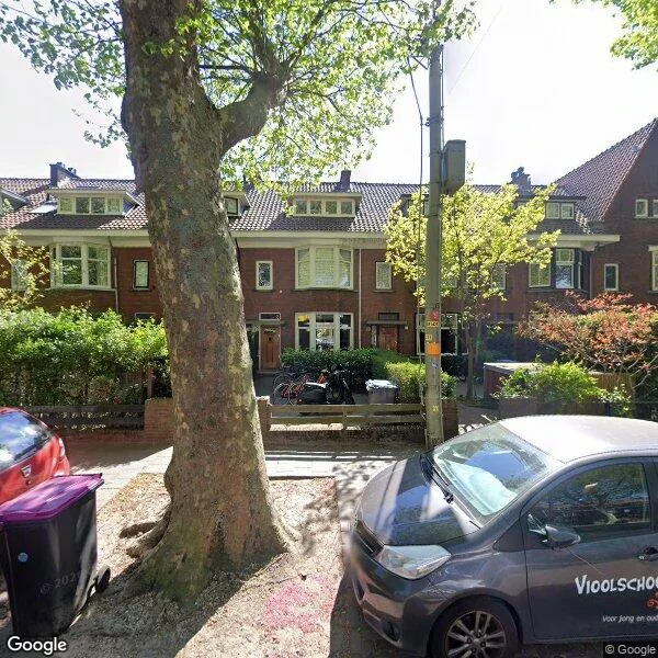 Straatbeeld van Koningin Julianalaan 12, 2274JK Voorburg