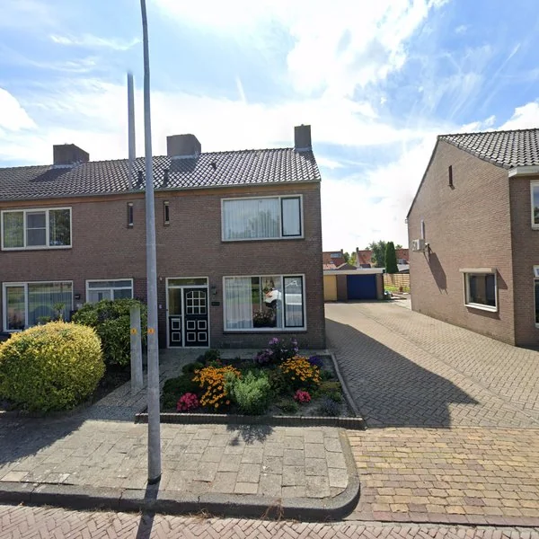 Straatbeeld van Koningin Julianalaan 19a, 1774AZ Slootdorp