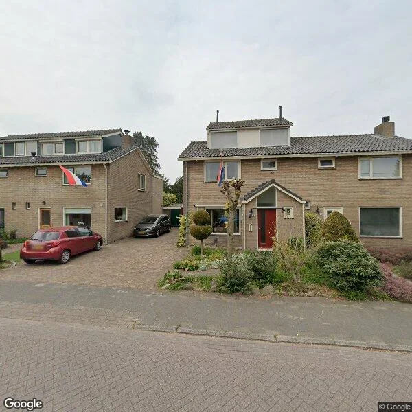 Straatbeeld van Koningin Julianalaan 66, 3738VD Maartensdijk