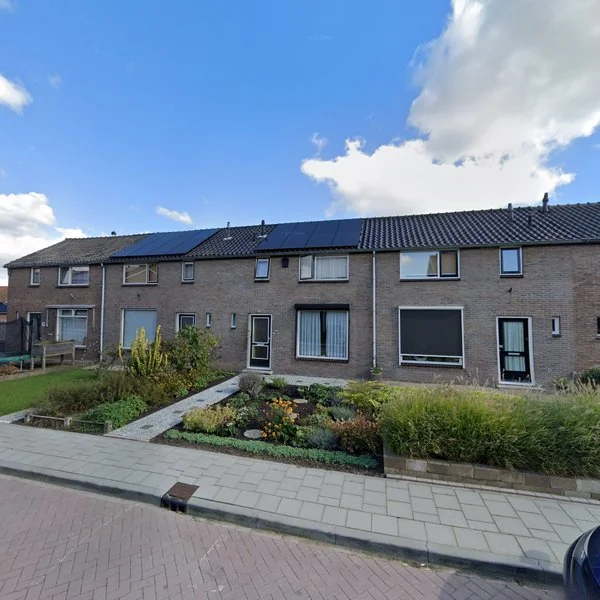 Straatbeeld van Koningin Julianastraat 22, 3265BG Piershil