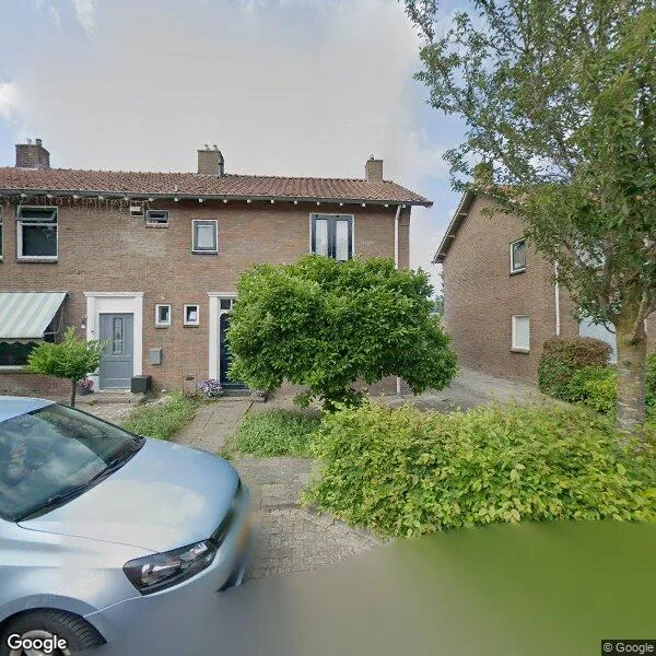 Straatbeeld van Koningin Julianaweg 15, 8371WC Scheerwolde