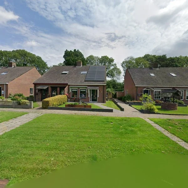 Straatbeeld van Koningin Julianaweg 68, 8371WG Scheerwolde