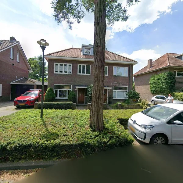 Straatbeeld van Koningin Wilhelminalaan 40, 5583AN Waalre