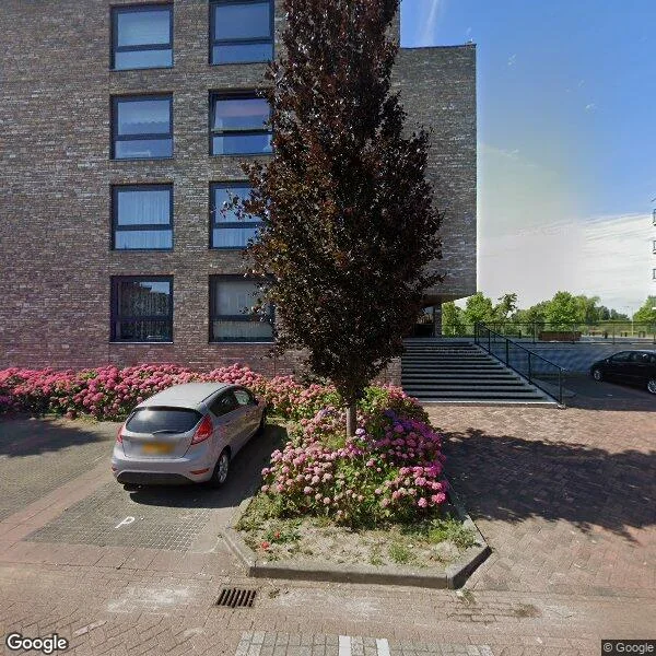 Straatbeeld van Kooikerstraat 87, 2408SW Alphen aan den Rijn
