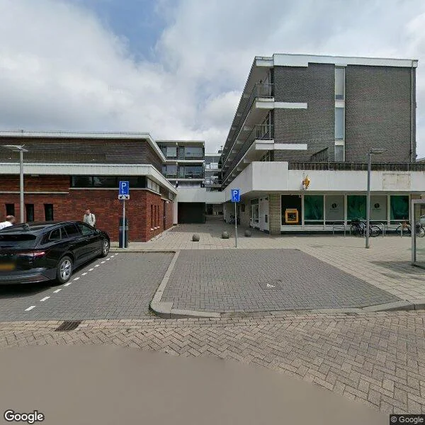 Straatbeeld van Kort-Ambachtlaan 83, 3333EJ Zwijndrecht