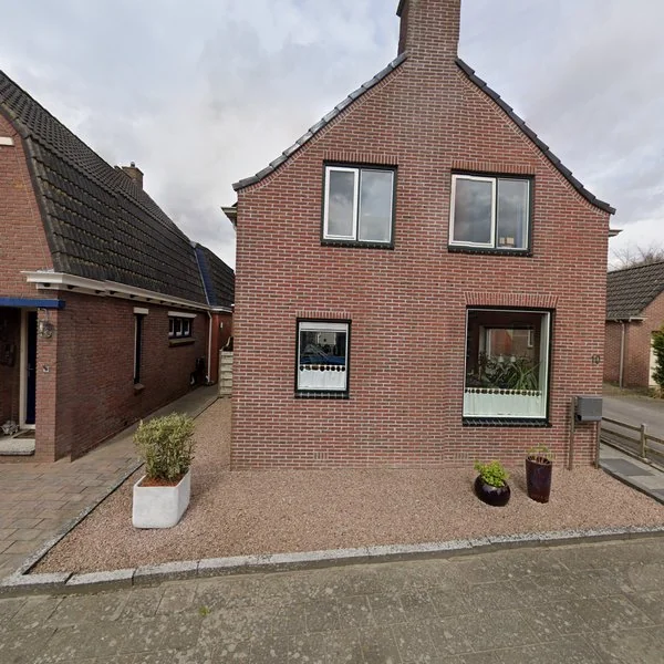 Straatbeeld van Krewerderweg 10, 9905PM Holwierde