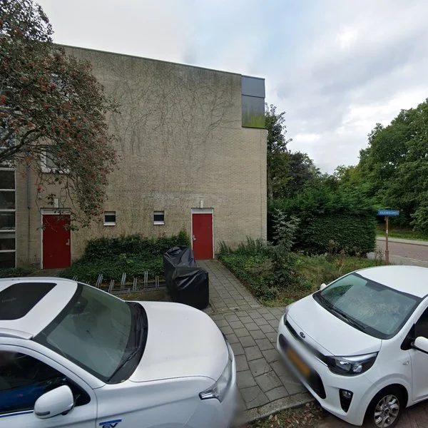 Straatbeeld van Kruidbergerweg 127, 2071RV Santpoort-Noord