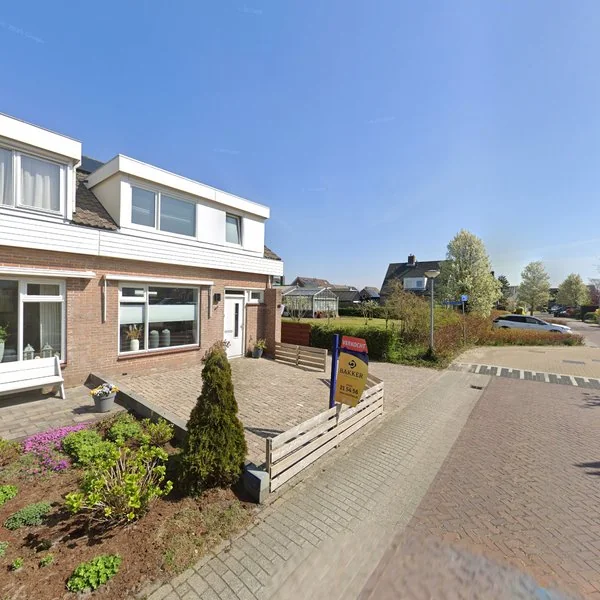 Straatbeeld van L. Pietersestraat 63, 1764GT Breezand