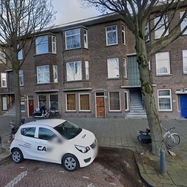 Straatbeeld van Laakkade 345, 2521XT Den Haag