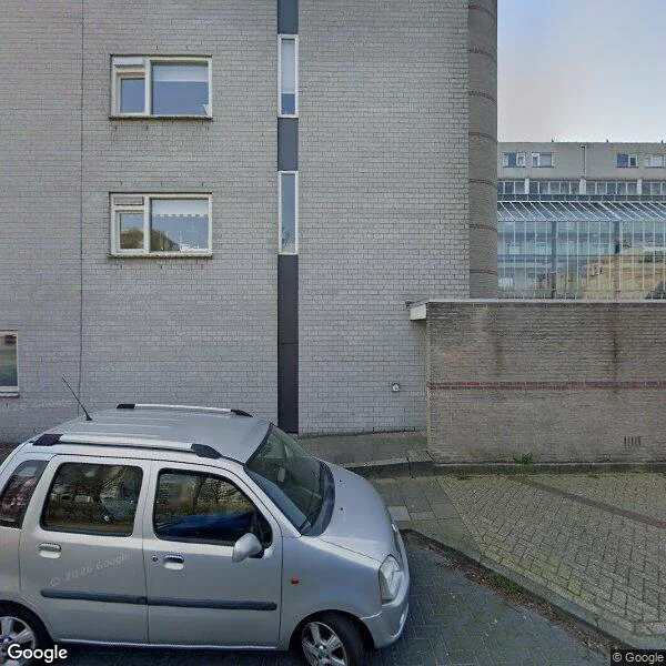 Straatbeeld van Laan der Nederlanden 142, 1945AC Beverwijk