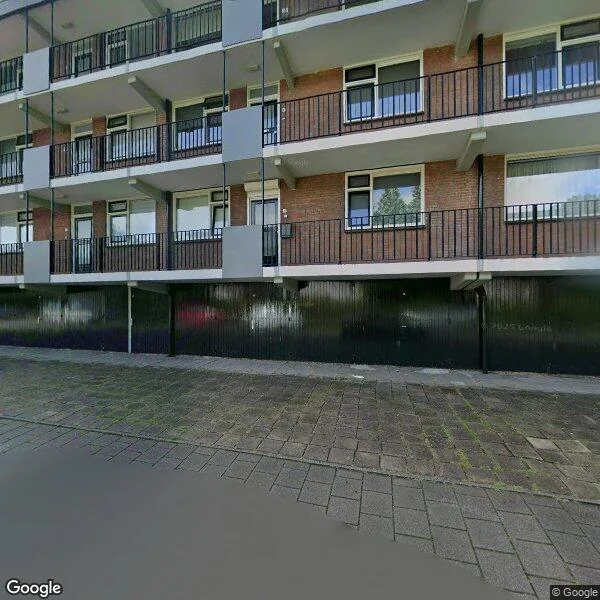 Straatbeeld van Laan van Kortrijk 35, 7607PS Almelo