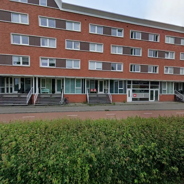 Straatbeeld van Laan van Leidschenveen 247, 2493CW Den Haag