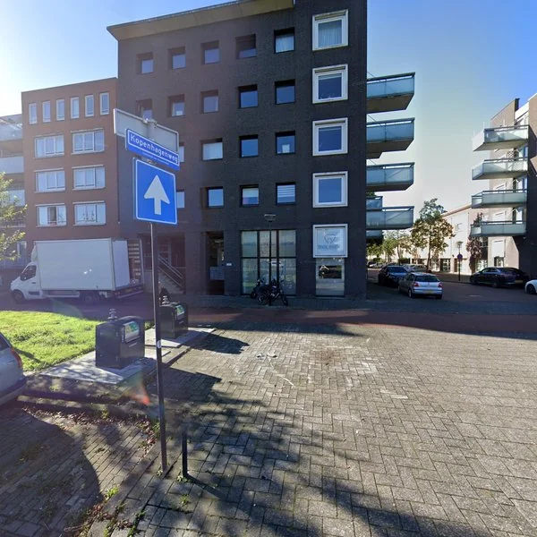 Straatbeeld van Laan van Wateringse Veld 1327, 2548BX Den Haag