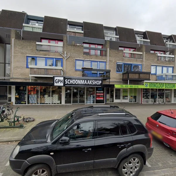 Straatbeeld van Laarderweg 124, 1402RG Bussum
