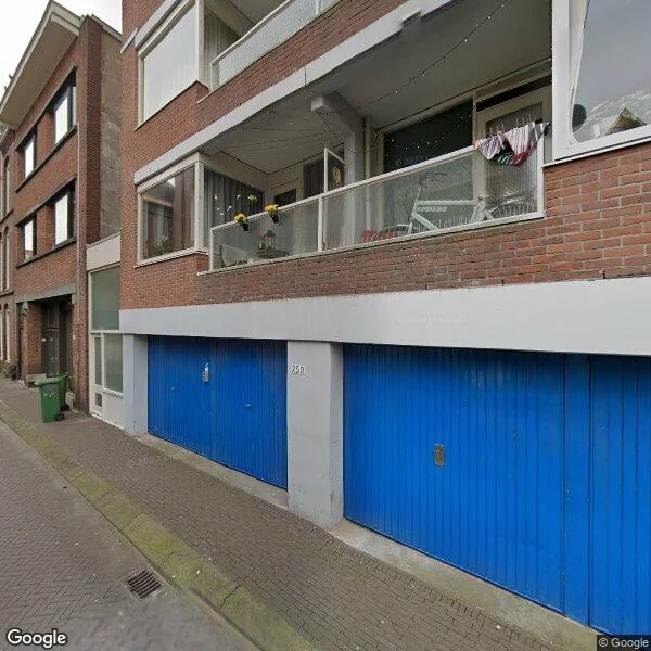 Straatbeeld van Lage Nieuwstraat 390, 2512VX Den Haag