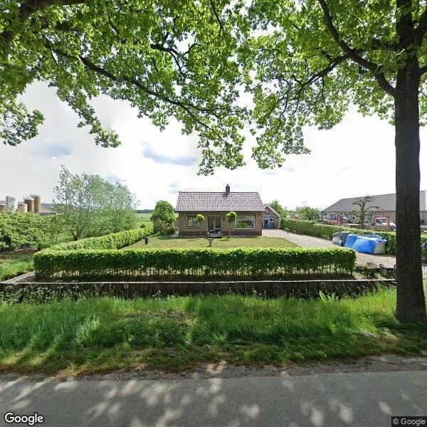Straatbeeld van Lakerveld 100, 4128LK Lexmond