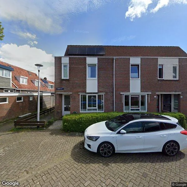Straatbeeld van Landbuurt 40, 8916AM Leeuwarden