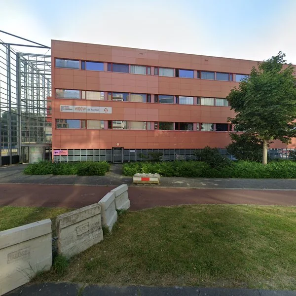 Straatbeeld van Landdroststraat 52, 1315RG Almere