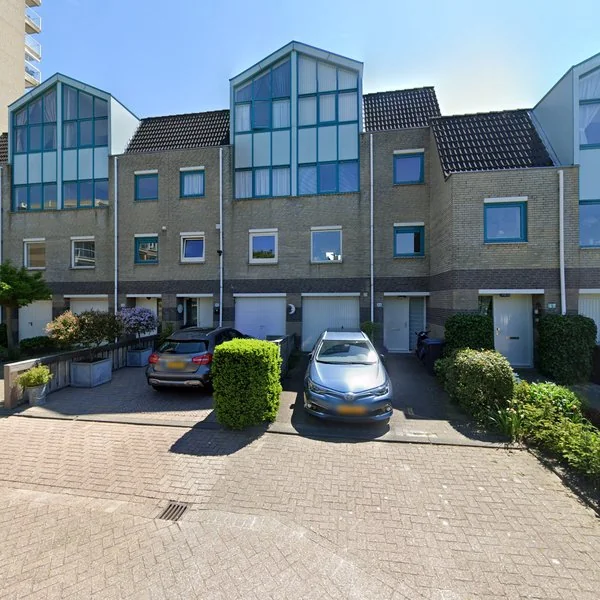 Straatbeeld van Landhoofd 45, 3223DL Hellevoetsluis
