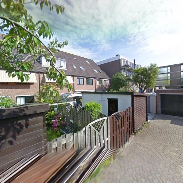 Straatbeeld van Langenhorst 60, 2402PX Alphen aan den Rijn