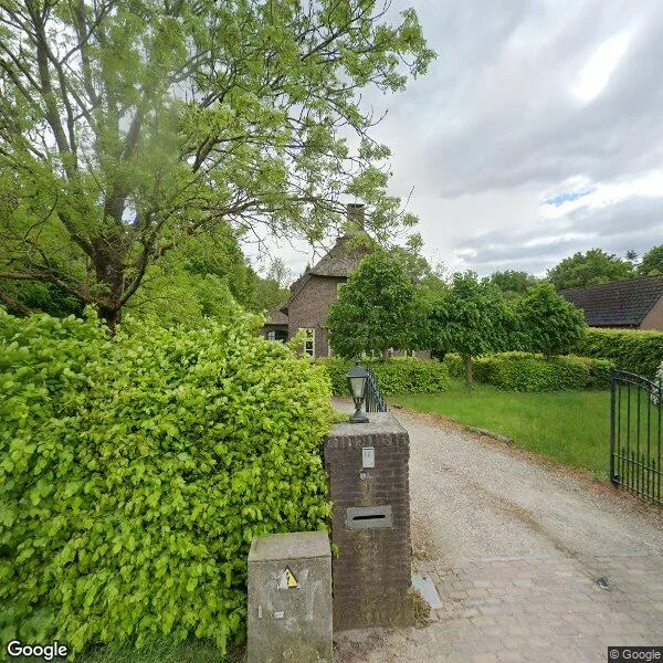 Straatbeeld van Langstraat 10, 5481VP Schijndel