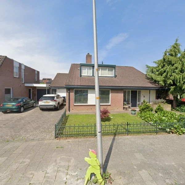Straatbeeld van Langstraat 24, 8251VG Dronten