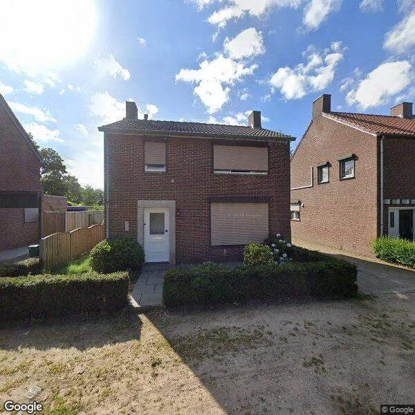 Straatbeeld van Langstraat 27, 5963NT Hegelsom