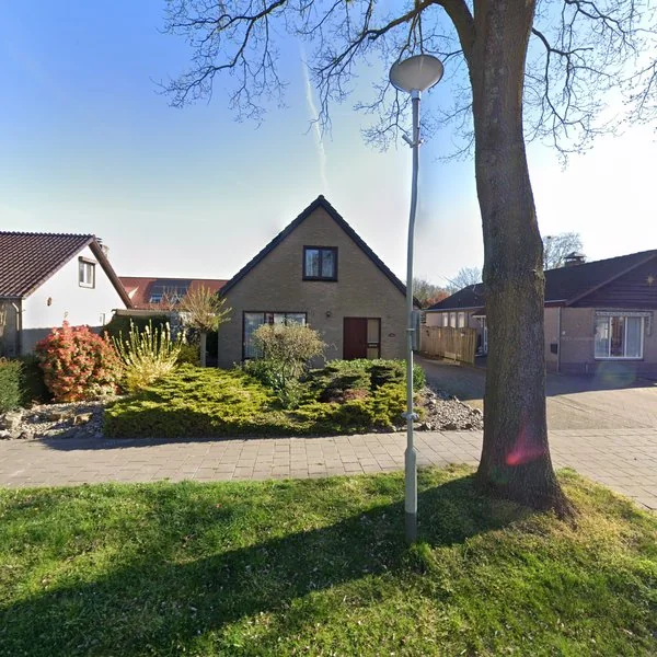 Straatbeeld van Langstraat 8, 6596BP Milsbeek