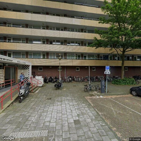 Straatbeeld van Langswater 246, 1069TS Amsterdam